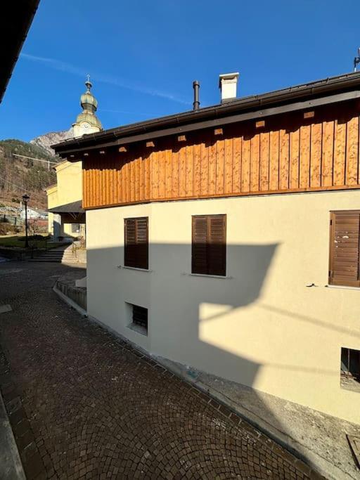 Lantica Torre Villa Pontebba Bagian luar foto